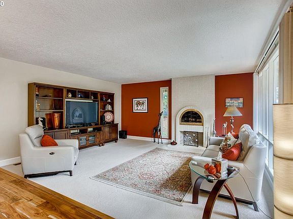 4th image of 15580 SW Burntwood Ct