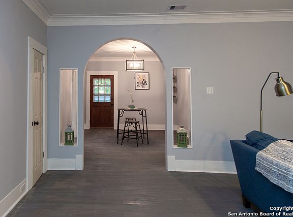 5th image of 602 Fulton Ave