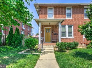 21 S Custer Ave, New Holland, PA 17557