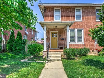 21 S Custer Ave, New Holland, PA, 17557