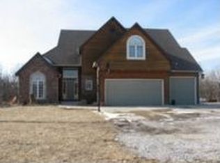 24004 SW Hidden Valley Rd, Peculiar, MO 64078