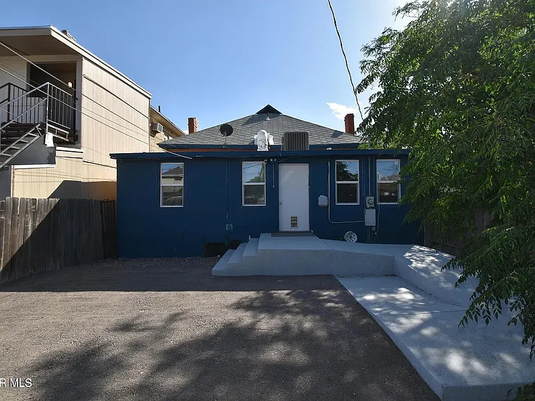 1214 N Kansas St — Photo 18