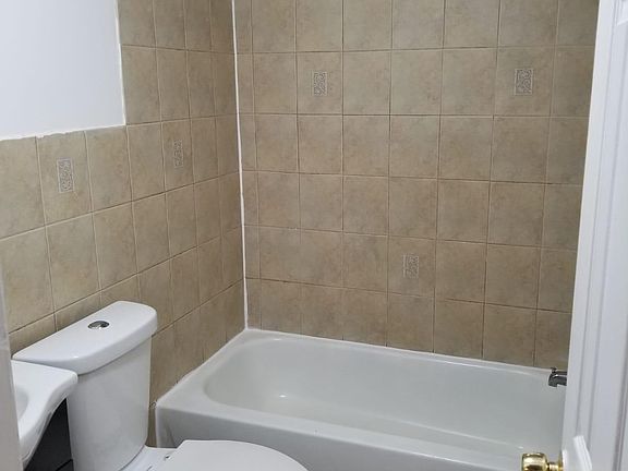 2nd image of 114 Norwood St