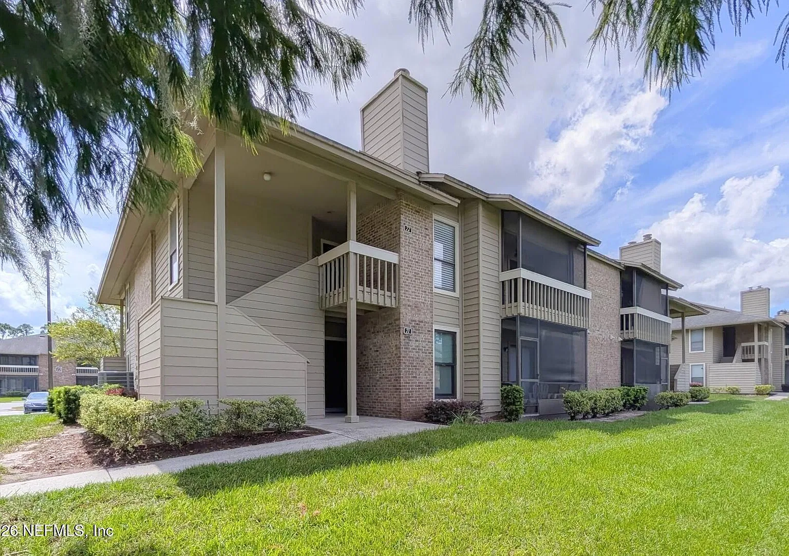 2 bed, 2.0 bath, 970 sqft, $1,495 — Photo 2