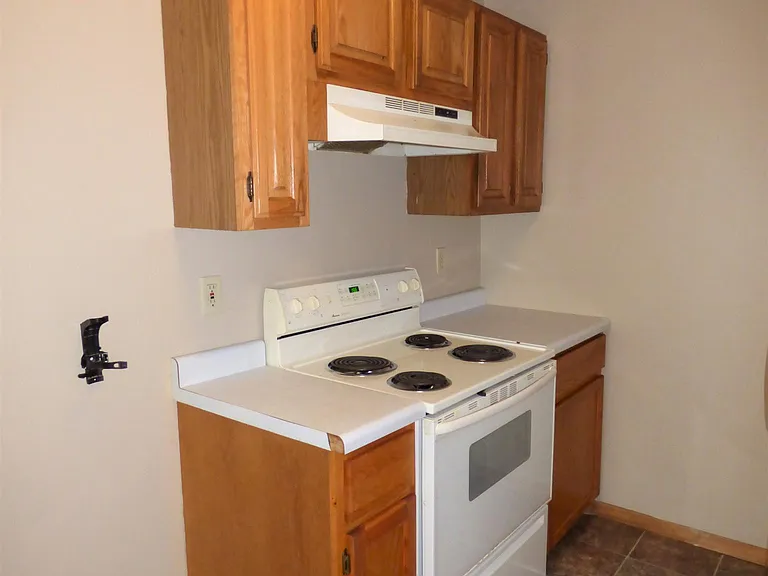 13 11th Ave NE #2 — Photo 5