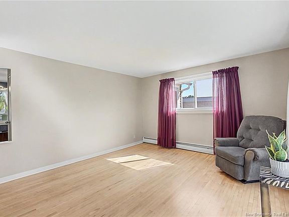 5th image of 524 Scoullar St