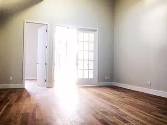 2nd image of 1190 Greene Ave #5