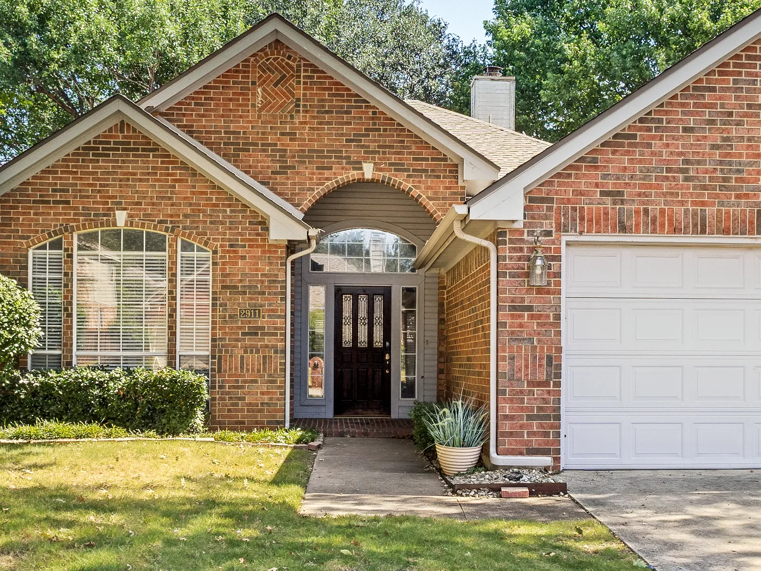 4 bed, 2311 sqft, $2,950 — Photo 3