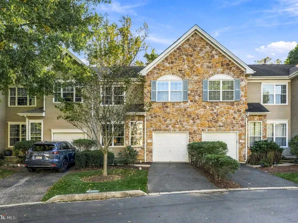 125 Chaps Ln, West Chester, PA 19382