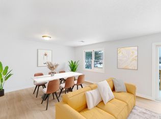 110 Briggs St, Taunton, MA 02780