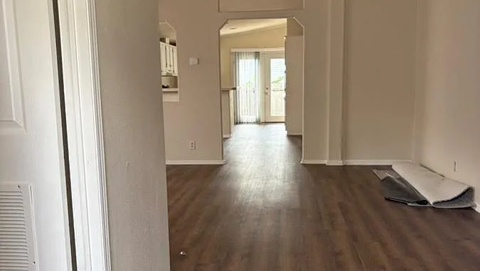 3 bed, 2.0 bath, 1512 sqft, $1,650 — Photo 2