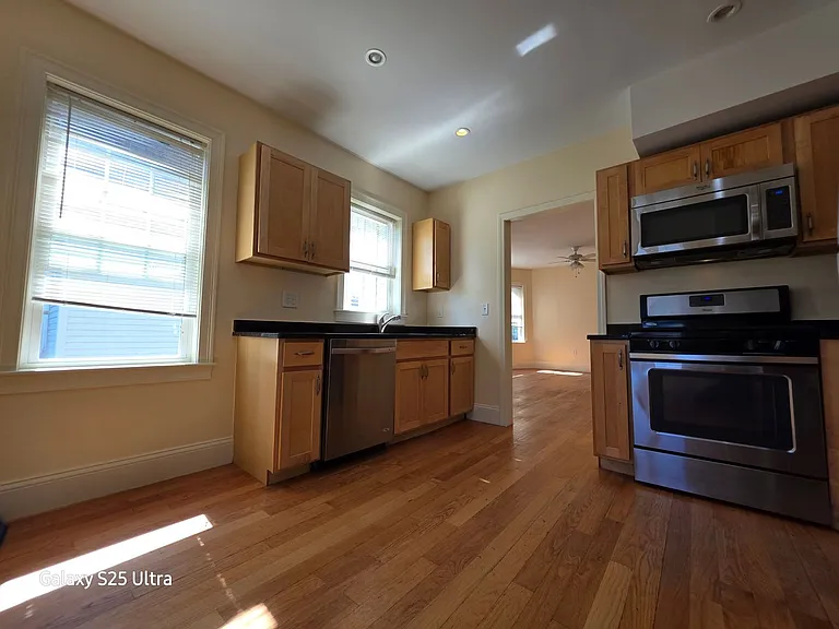 71 Brooks St #A1 — Photo 2