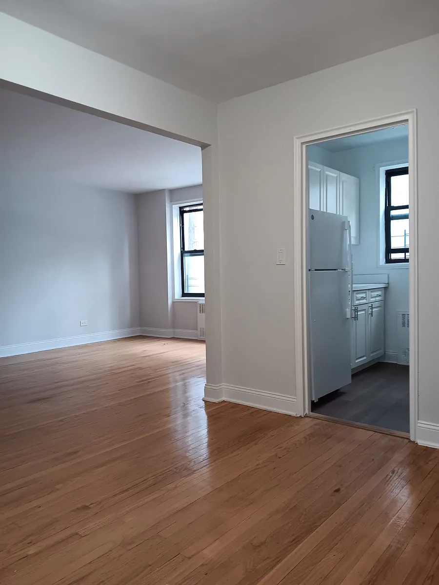 Building Photo - 3640 Johnson Ave #F7