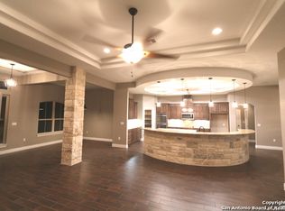 564 Arbor Vw, Adkins, TX 78101