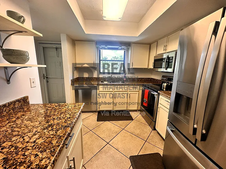 28100 Pine Haven Way #5 — Photo 9