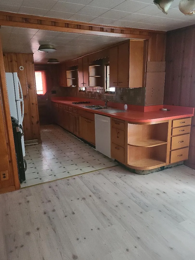 2 bed, 1000 sqft, $1,150 — Photo 2