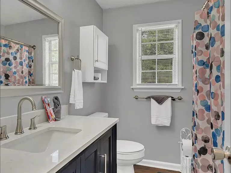 311 Elizabeth Ct — Photo 9