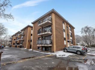 270 Beechwood Ave #6, Ottawa, ON K1L 8A6