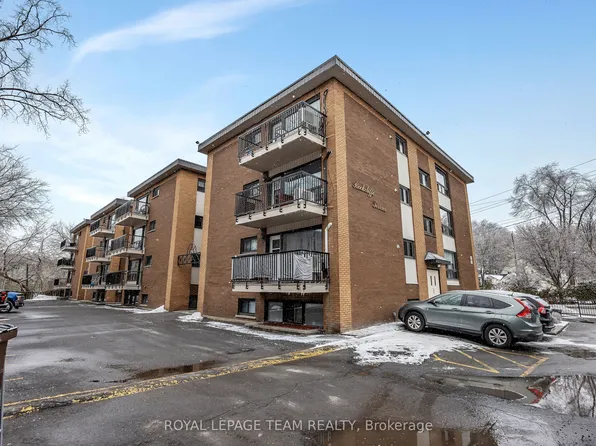 270 Beechwood Ave #6, Ottawa, ON K1L 8A6