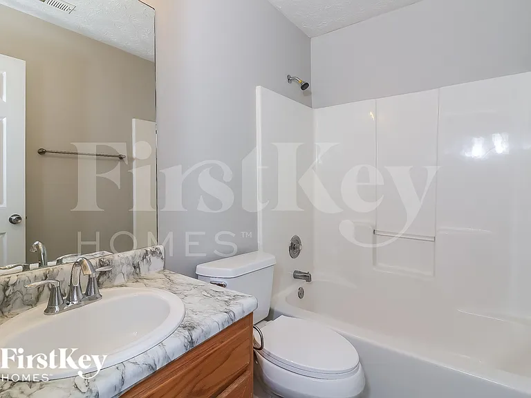 3818 Clarendon Pl — Photo 13