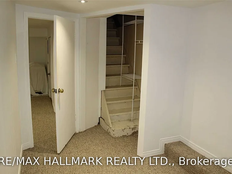 48 Strathcona Ave #BASEMENT — Photo 11