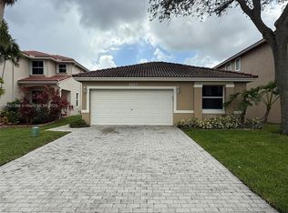 5657 NW 121st Ave, Coral Springs, FL 33076