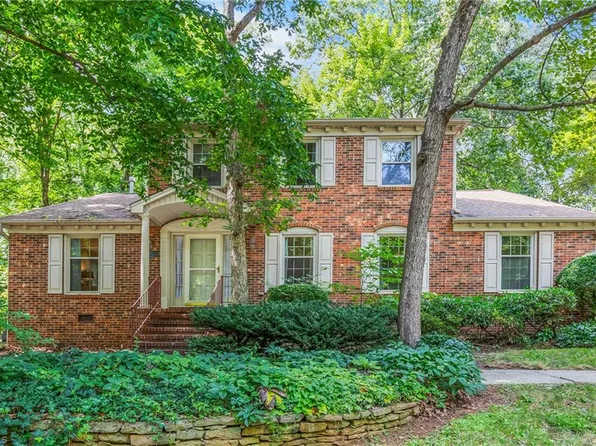 1605 Bearhollow Rd, Greensboro, NC 27410