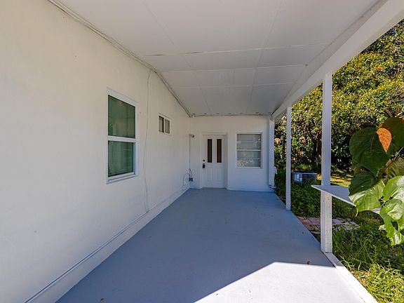 2nd image of 1625 30TH Avenue