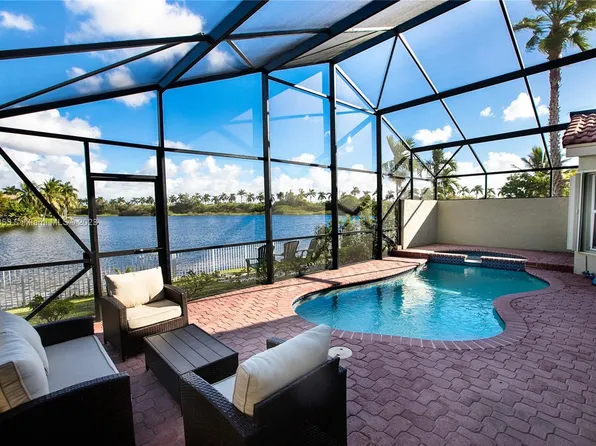 18096 SW 29th St, Hollywood, FL 33029