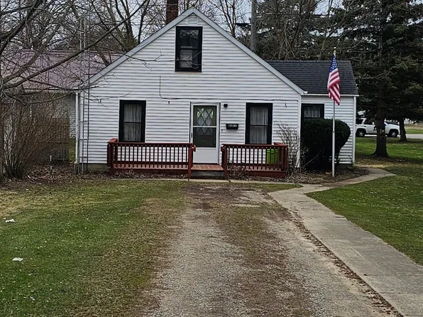 6377 Chard St, Marlette, MI 48453