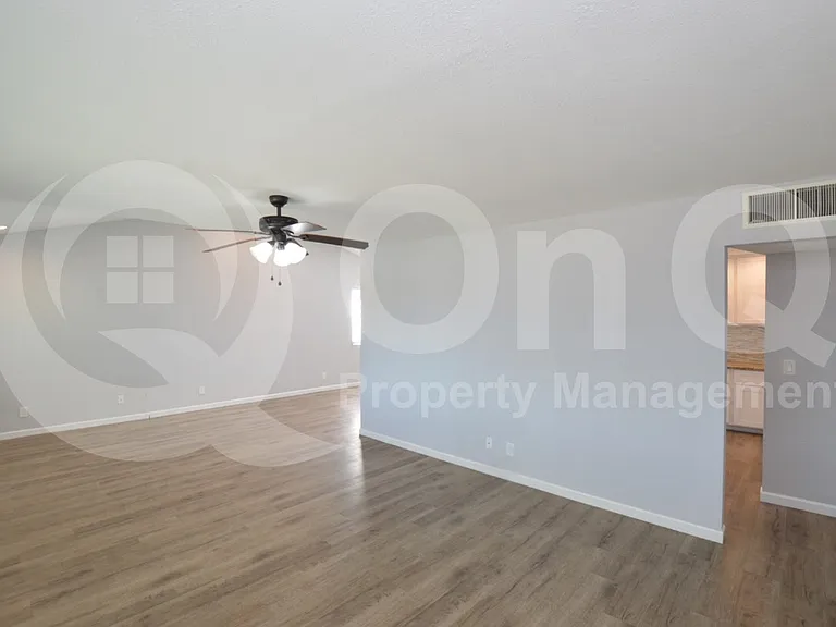 7424 E Polk St — Photo 9