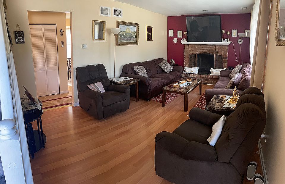 2nd image of 16540 Marylin Ct