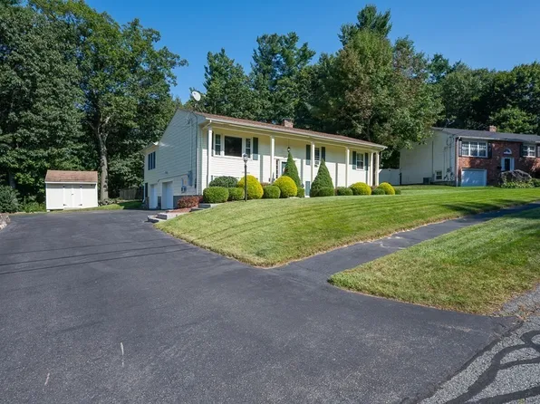 68 Crestview Dr, Holden, MA 01520