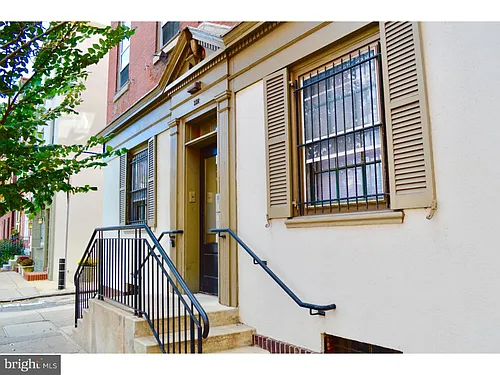 332-34 S 17th St #3B Photo 1 332-34 S 17th St #3B Photo 1