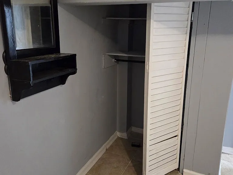 33 Springdale Ave — Photo 2