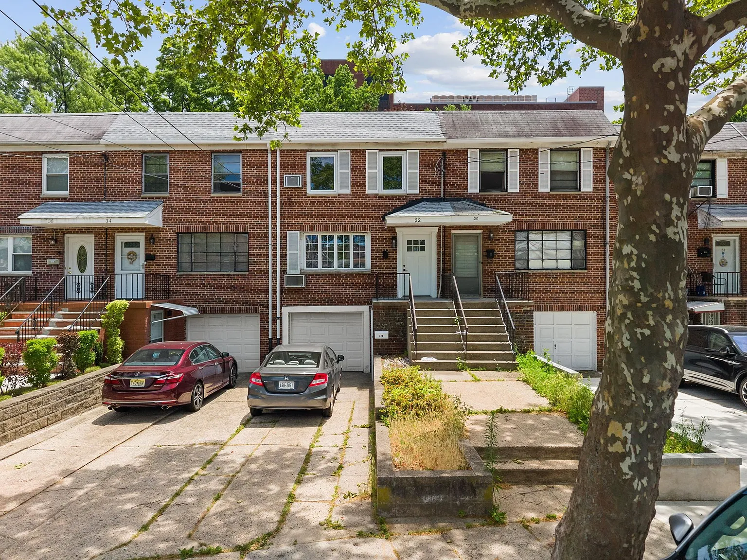 3 bed, 1.5 bath, $3,200 — Photo 2