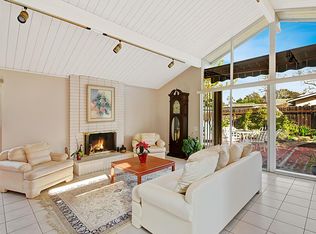 337 Peach Grove Ln, Santa Barbara, CA 93105