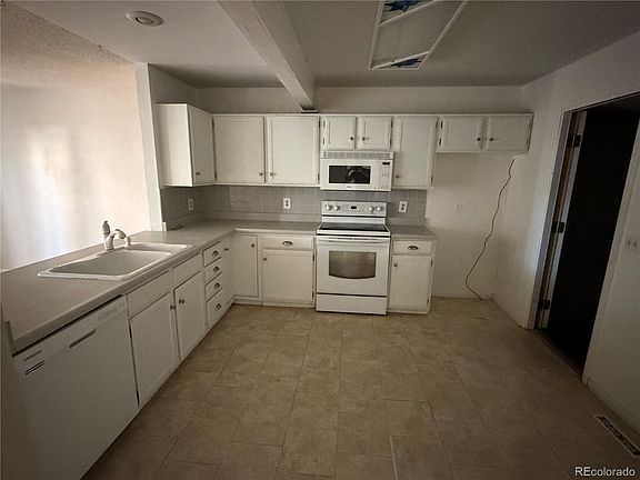 2nd image of 15361 E Louisiana Avenue