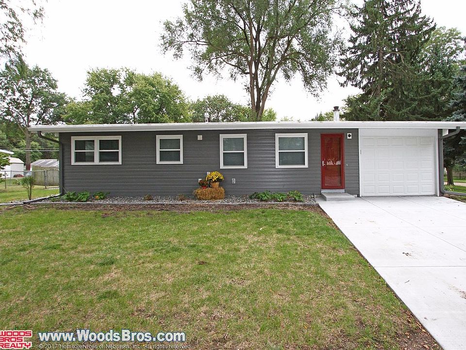 1st image of 7001 Carol Cir