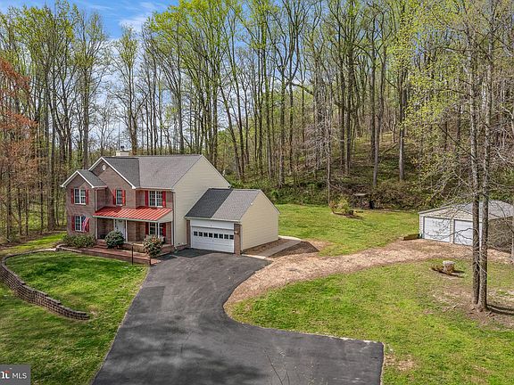 5th image of 1 Brooke Crest Ln