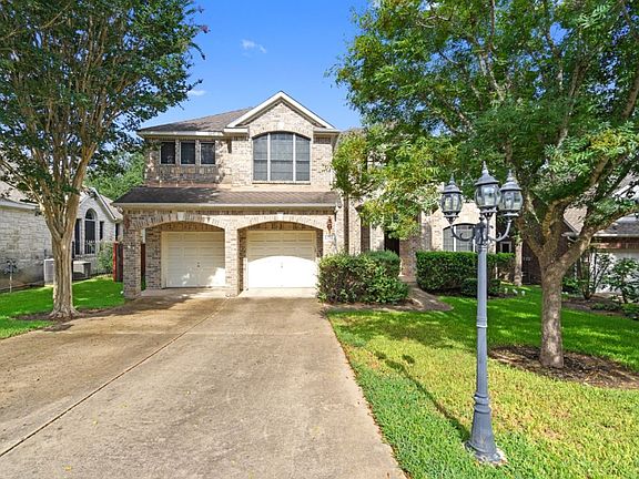 3rd image of 10724 Thoroughbred Dr