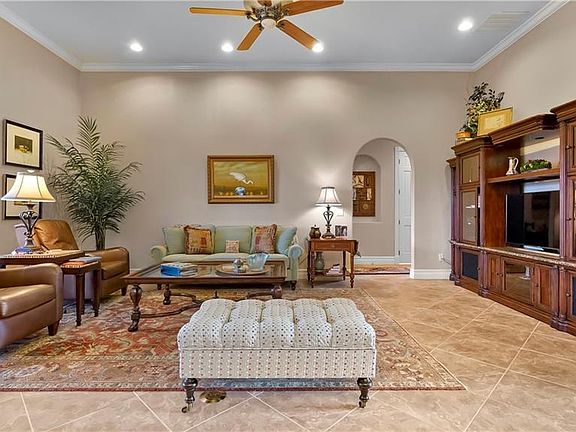 5th image of 16837 Florence View Dr