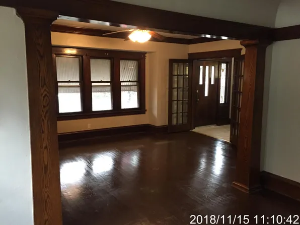 1122 W Capitol Dr, Milwaukee, WI 53206