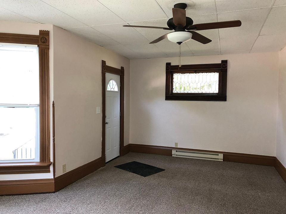 Living Room entrance with leaded glass window
