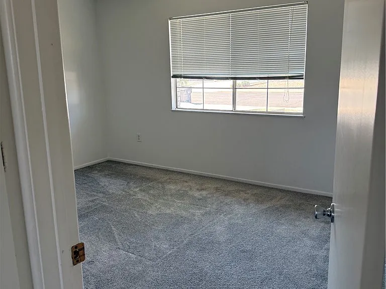 28906 W Worcester Rd — Photo 20