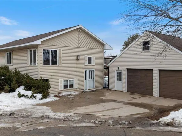 35 Vermillion Dr, Virginia, MN 55792