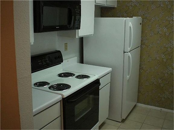 5th image of 7950 N Stadium Dr APT 198