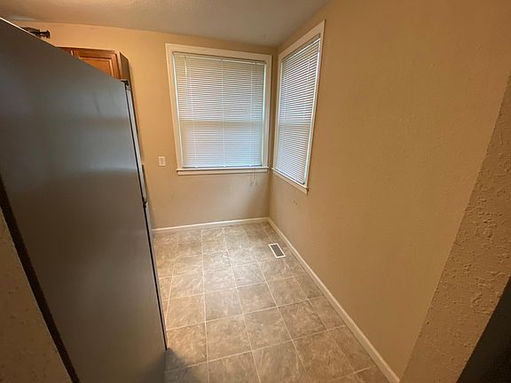 Entrance to the kitchen from the living room.