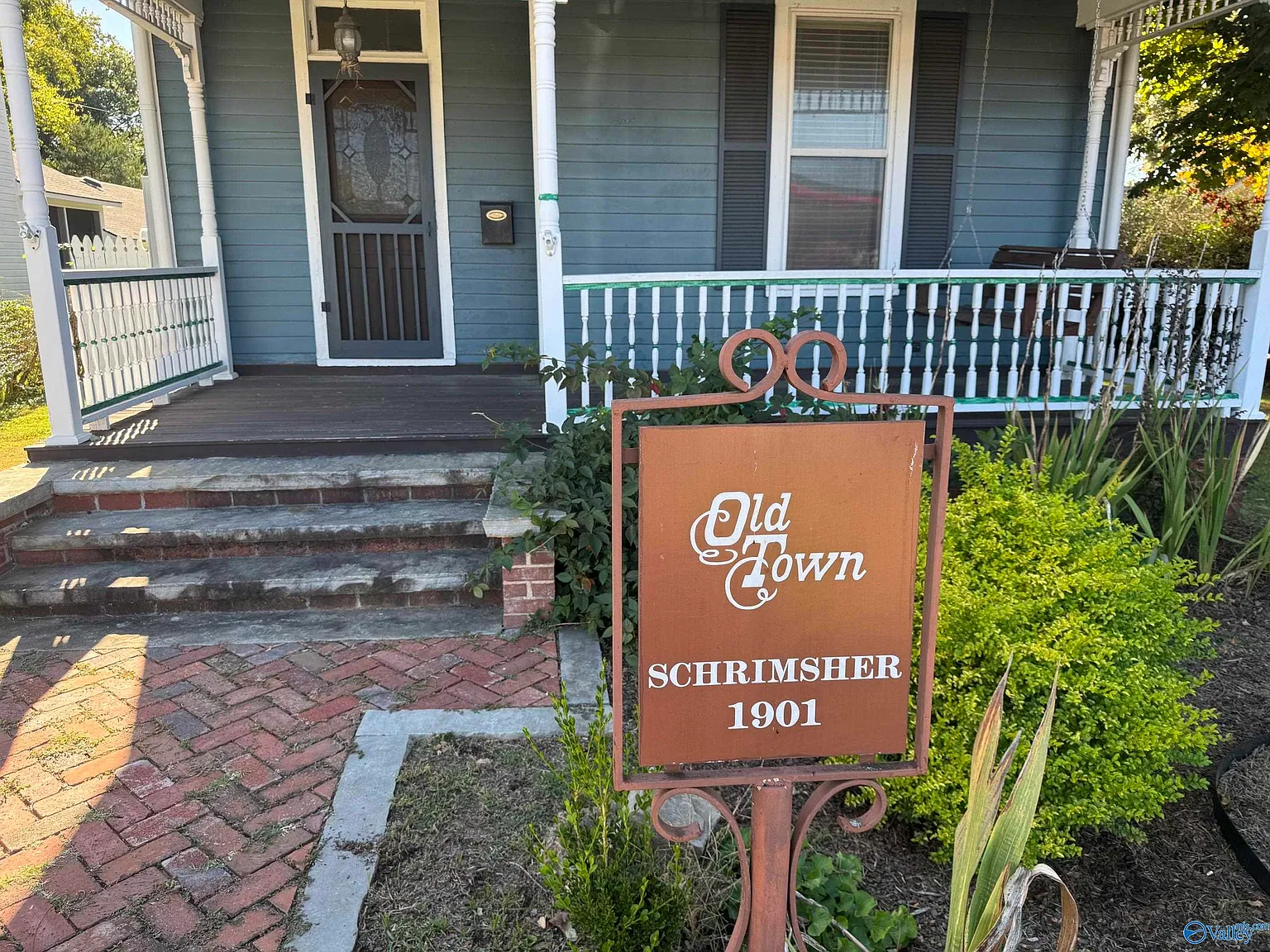3 bed, 3.0 bath, 2307 sqft, $3,200 — Photo 4