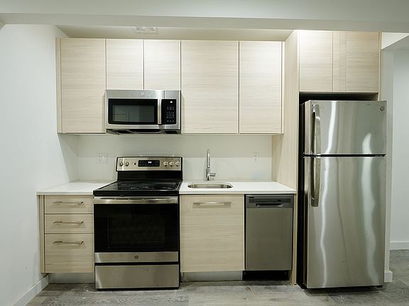 3rd image of 1462 Southern Blvd #2B
